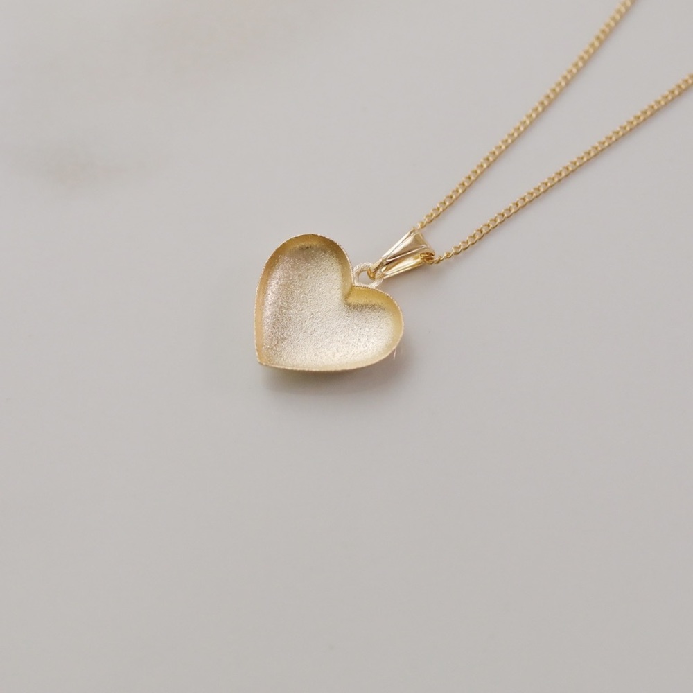 Gold Heart Necklace - Picture 4 of 6